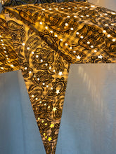Lade das Bild in den Galerie-Viewer, Sternleuchte Indien - Paisley Design Glitter Gold silber M- IPAI-560