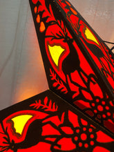 Lade das Bild in den Galerie-Viewer, Sternleuchte, Leuchtstern, Faltstern, Weihnachtsstern, Hirsch, Bayern, rot, orange, schwarz