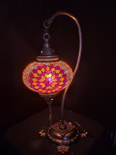 Lade das Bild in den Galerie-Viewer, Tischleuchte, Mosaik Lampe, Orient, Desing, Dekoration, Leuchte rot Beleuchtung LED