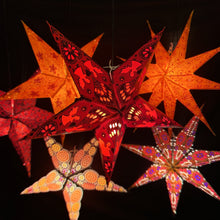 Lade das Bild in den Galerie-Viewer, Papierstern, Weihnachtsstern, Stern, Rot, Bayern Engel M-EN-R560Papierstern, Weihnachtsstern, Stern, Rot, Engel M-EN-R560