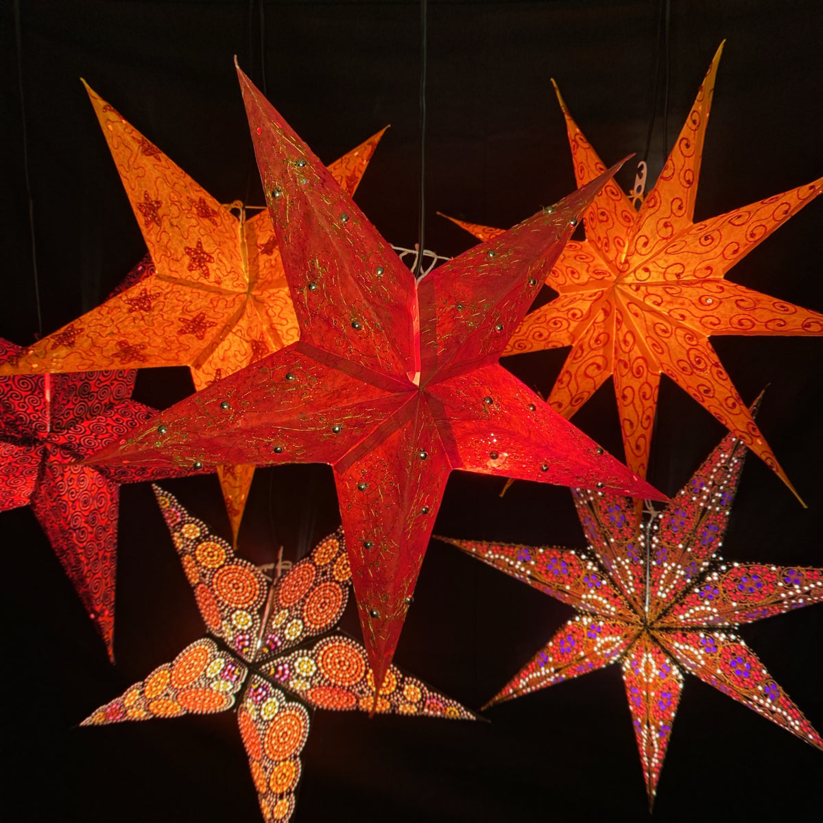 4er Set Papiersterne Mit LED-Beleuchtung – Rot, 30 Cm – Weihnachtsdeko Für Baum, Wand & Fenster