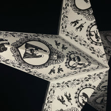 Lade das Bild in den Galerie-Viewer, Papierstern, Weihnachtsstern, Stern, Weiß, Krippe, Bayern M-KR-W560