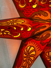 Lade das Bild in den Galerie-Viewer, Sternleuchte Indien Sternlampe Paisley rot orange gelb braun A-CRI-R760
