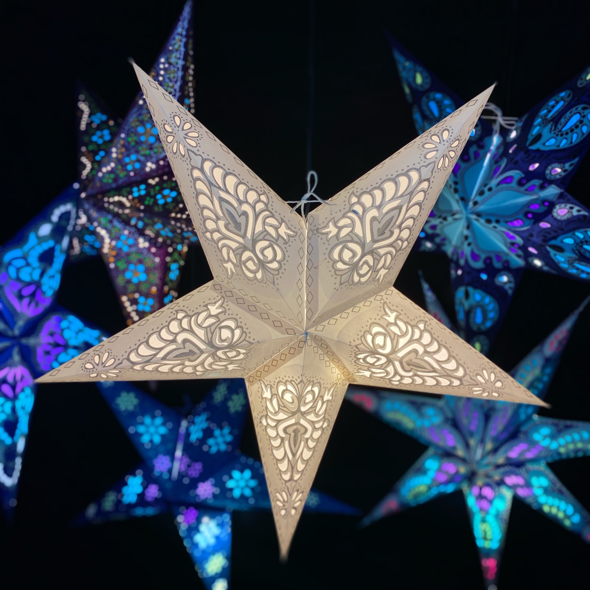 Star Blinka Papierstern – Silber/grey, Lichtdurchlässig, Mit Lochmuster, Zum Aufhängen